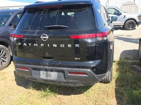 Used 2024 Nissan Pathfinder SV FWD image 4