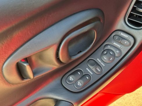 Used 2003 Chevrolet Corvette Z06 w/ Memory Package, 3 Drivers RWD image 18