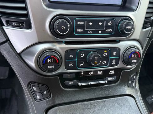 Used 2020 Chevrolet Suburban Premier w/ Premier Plus Edition image 21