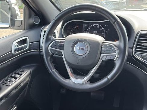 Used 2022 Jeep Grand Cherokee Limited w/ Tech Group AWD/4WD image 25