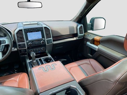 Used 2018 Ford F150 King Ranch w/ Equipment Group 601A Luxury AWD/4WD image 25