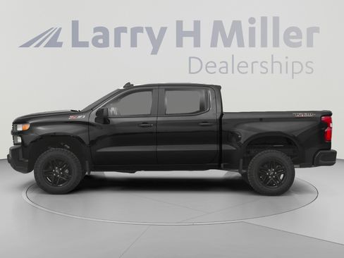 Used 2019 Chevrolet Silverado 1500 Custom Trail Boss w/ Custom Convenience Package AWD/4WD image 3