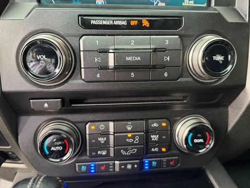 Used 2018 Ford F150 Raptor w/ Equipment Group 802A Luxury AWD/4WD image 24