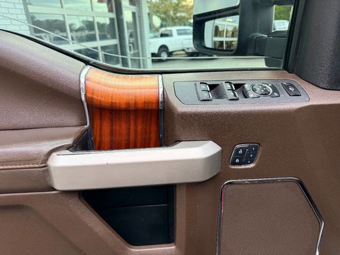 Used 2017 Ford F250 King Ranch w/ King Ranch Ultimate Package image 21