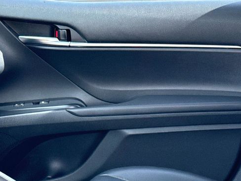 Used 2019 Toyota Camry SE image 20