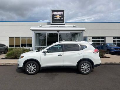 Used 2016 Nissan Rogue S w/ Appearance Package