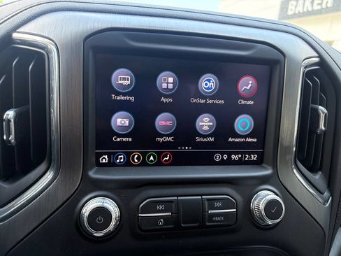 Used 2022 GMC Sierra 2500 Denali w/ Denali Ultimate Package AWD/4WD image 26