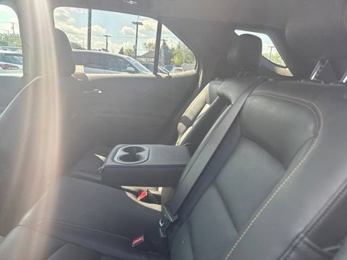 Used 2021 Chevrolet Equinox Premier FWD image 11