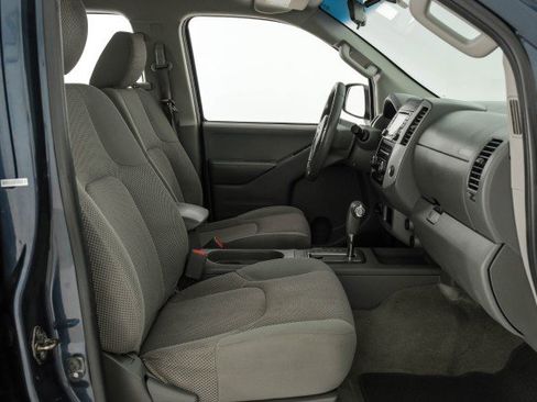Used 2016 Nissan Frontier SV image 28