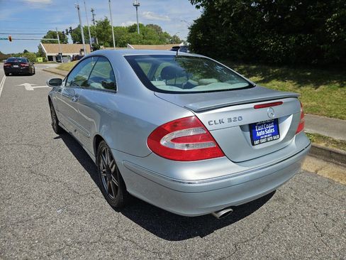 Used 2005 Mercedes-Benz CLK 320 Coupe image 3