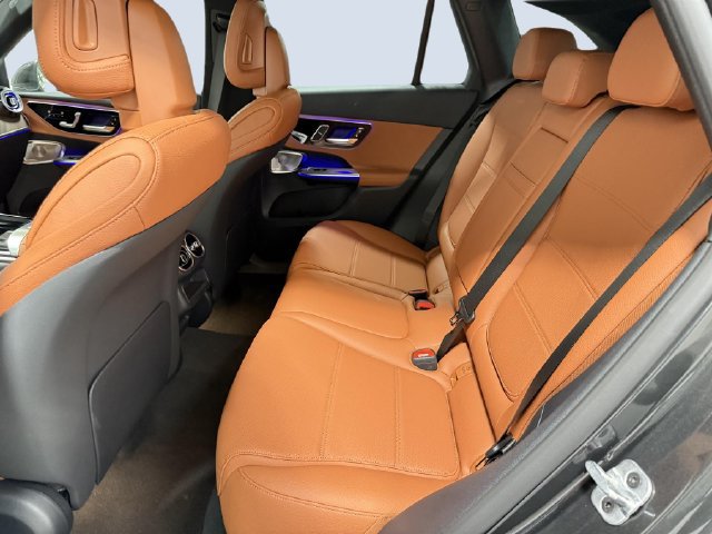 New 2027 Mercedes-Benz GLC 300 4MATIC image 7