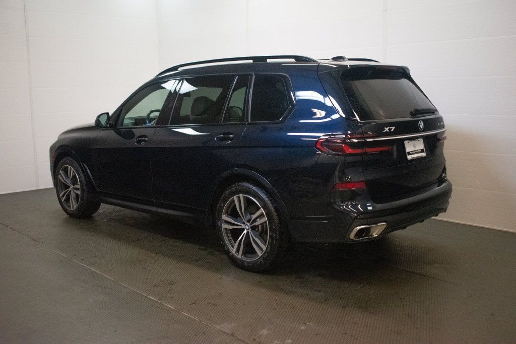 Used 2024 BMW X7 xDrive40i w/ M Sport Package AWD/4WD image 6
