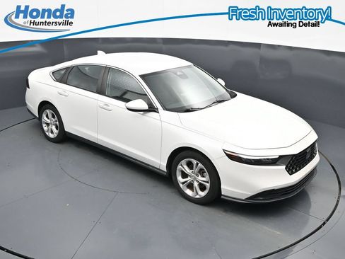 Used 2024 Honda Accord LX image 14