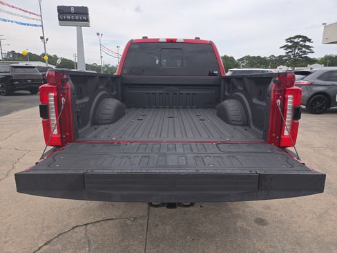Used 2023 Ford F250 Lariat w/ Lariat Ultimate Package AWD/4WD image 8
