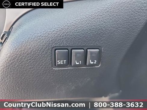Certified 2018 Nissan Rogue SV w/ Premium Package image 13