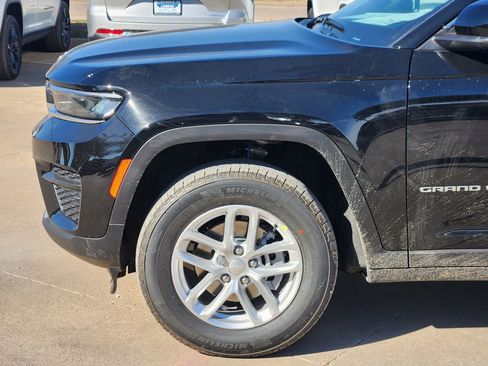 New 2026 Jeep Grand Cherokee Laredo RWD image 6