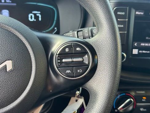 Certified 2023 Kia Soul LX w/ LX Technology Package FWD image 27