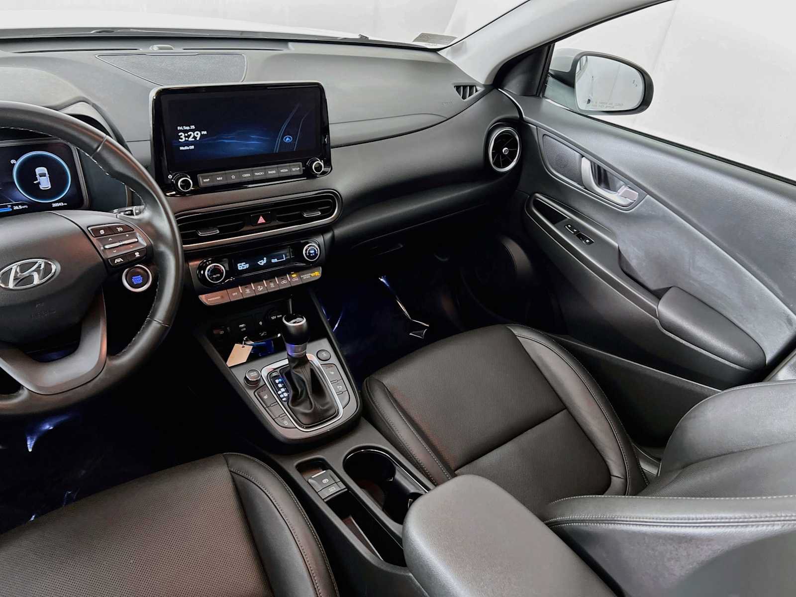 Certified 2023 Hyundai Kona Limited AWD/4WD image 25