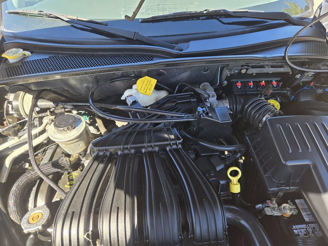 Used 2009 Chrysler PT Cruiser Touring FWD image 26