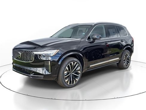 New 2026 Volvo XC90 B6 Plus w/ Protection Package Premier image 2