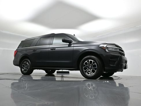 Certified 2024 Ford Expedition Max XLT image 4