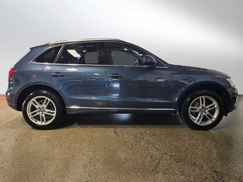 Used 2016 Audi Q5 2.0T Premium Plus w/ Technology Package AWD/4WD image 2