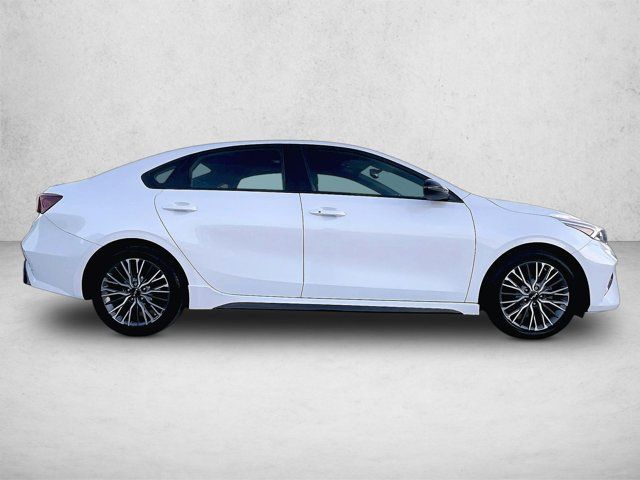 Used 2024 Kia Forte GT-Line w/ GT-Line Premium Package FWD image 5