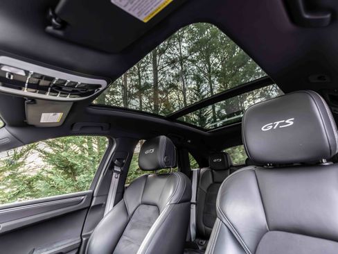 Used 2017 Porsche Macan GTS image 12