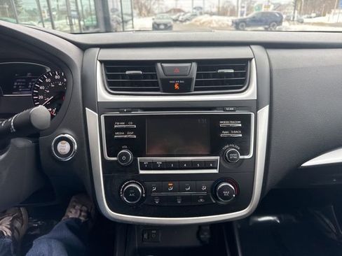 Used 2016 Nissan Altima 3.5 SR image 12