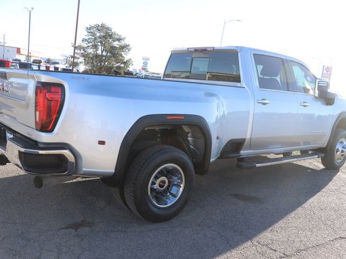 Used 2022 GMC Sierra 3500 SLT w/ SLT Premium Package image 7