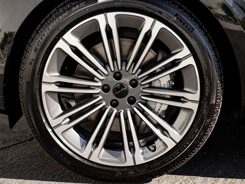 New 2026 Land Rover Range Rover SE AWD/4WD image 11