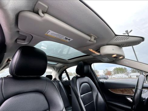 Used 2015 Mercedes-Benz C 300 4MATIC Sedan image 13