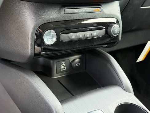 New 2026 Ford Escape SE image 17