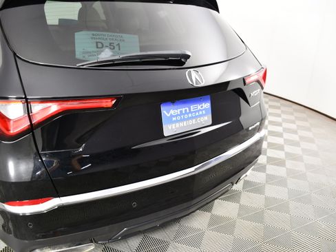 Used 2022 Acura MDX w/ Technology Package AWD/4WD image 15