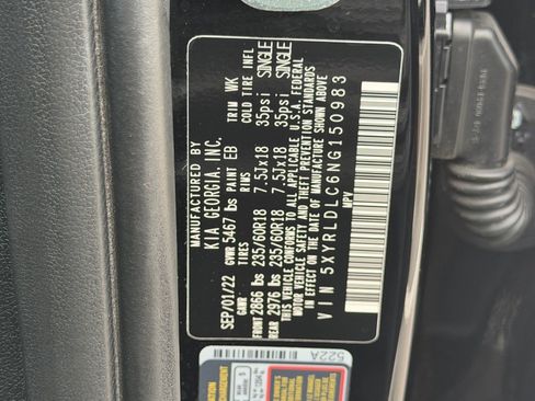 Certified 2022 Kia Sorento S w/ Panoramic Sunroof Package AWD/4WD image 51