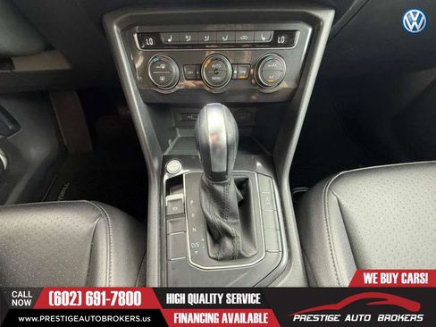 Used 2020 Volkswagen Tiguan SE image 24