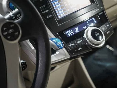 Used 2013 Toyota Prius V Three image 23