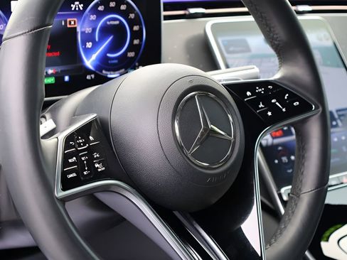 Certified 2023 Mercedes-Benz EQS 450+ 4MATIC Sedan image 20