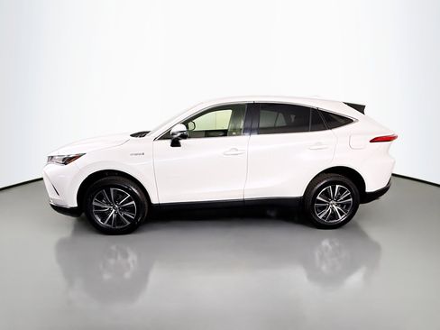 Used 2021 Toyota Venza LE AWD/4WD image 6