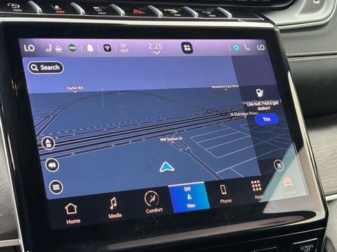 Used 2024 Jeep Grand Cherokee L Limited w/ Luxury Tech Group II image 24