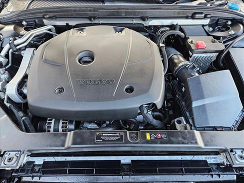 Used 2019 Volvo S60 T5 Momentum image 22