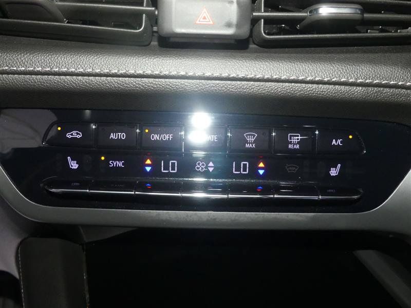 Used 2023 Buick Envision Preferred w/ Sport Touring Package AWD/4WD image 36