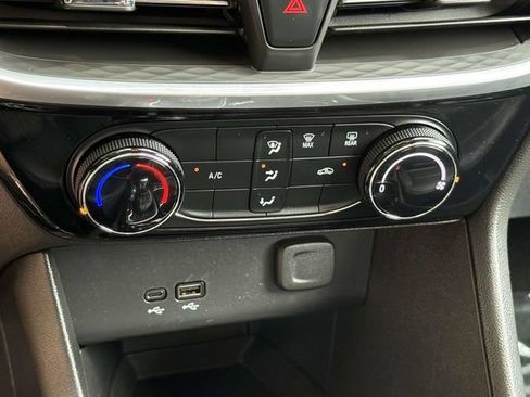 Certified 2024 Buick Encore GX Sport Touring AWD/4WD image 17