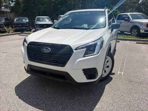 Used 2023 Subaru Forester AWD/4WD image 3