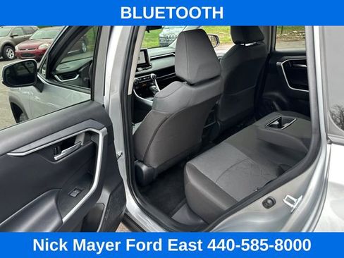 Used 2025 Toyota RAV4 XLE AWD/4WD image 23