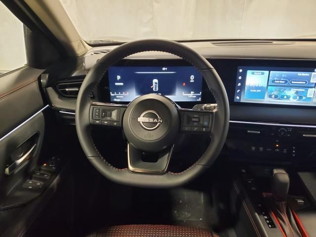Used 2025 Nissan Kicks SR AWD/4WD image 10