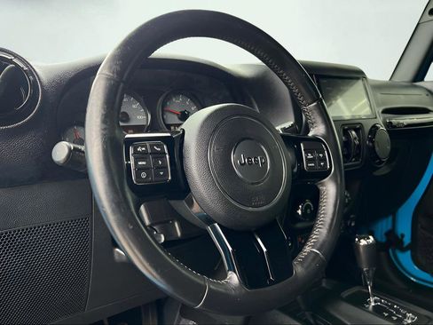 Used 2017 Jeep Wrangler Unlimited Sahara image 49