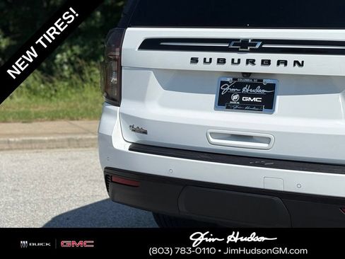 Used 2023 Chevrolet Suburban Z71 w/ Luxury Package AWD/4WD image 16