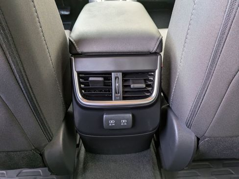 Used 2022 Subaru Outback Premium image 16