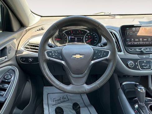 Used 2017 Chevrolet Malibu LT w/ Driver Confidence Package FWD image 12